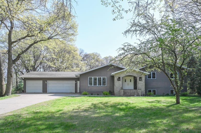 10904 Harvest Rd, Little Falls, MN 56345