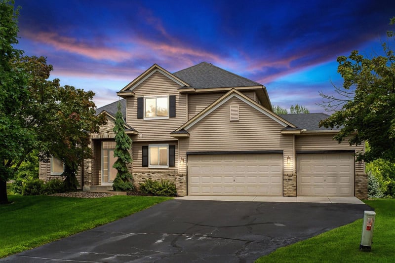 9216 Hunters Ct, Minnetrista, MN 55375
