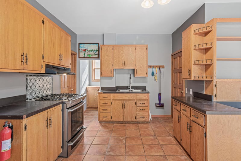 863 23rd Ave SE, Minneapolis, MN 55414