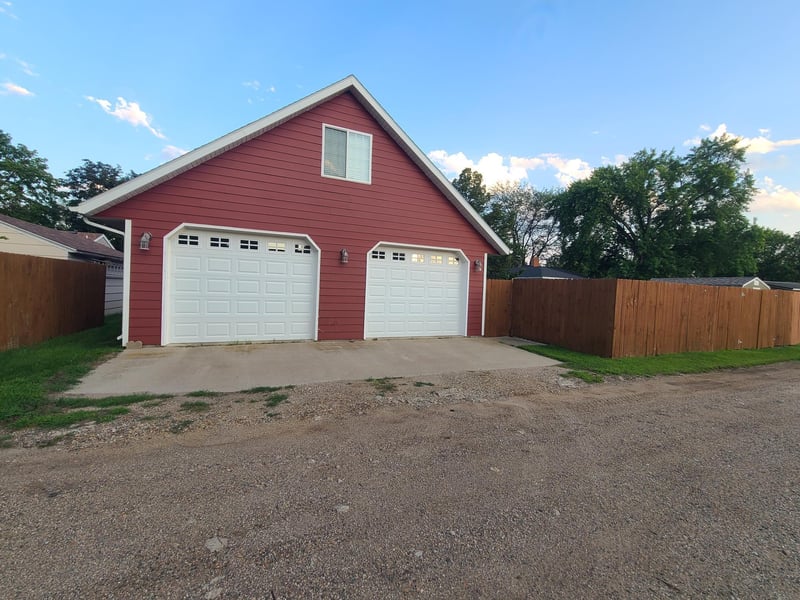 206 Walnut Ave N, Canby, MN 56220