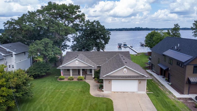 3461 Interlachen Dr NE, Ham Lake, MN 55304