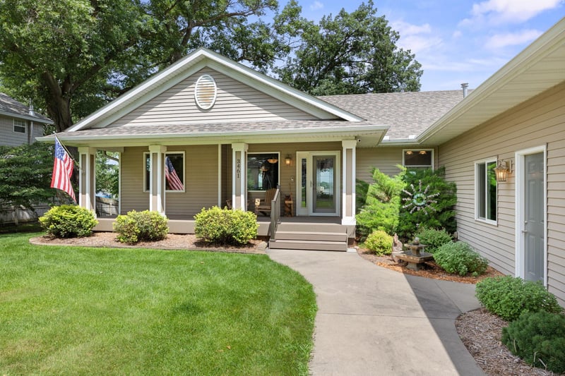 3461 Interlachen Dr NE, Ham Lake, MN 55304