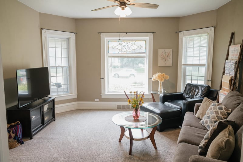 316 W 5th St, Blue Earth, MN 56013