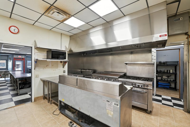 205 S Main St, Le Sueur, MN 56058