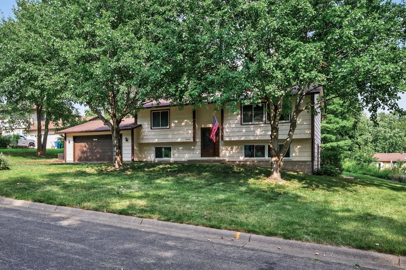 2590 Stark St, Little Canada, MN 55117