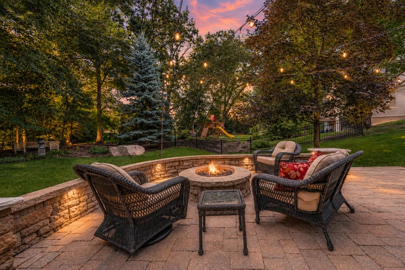 3865 N Ridge Dr, Eagan, MN 55123
