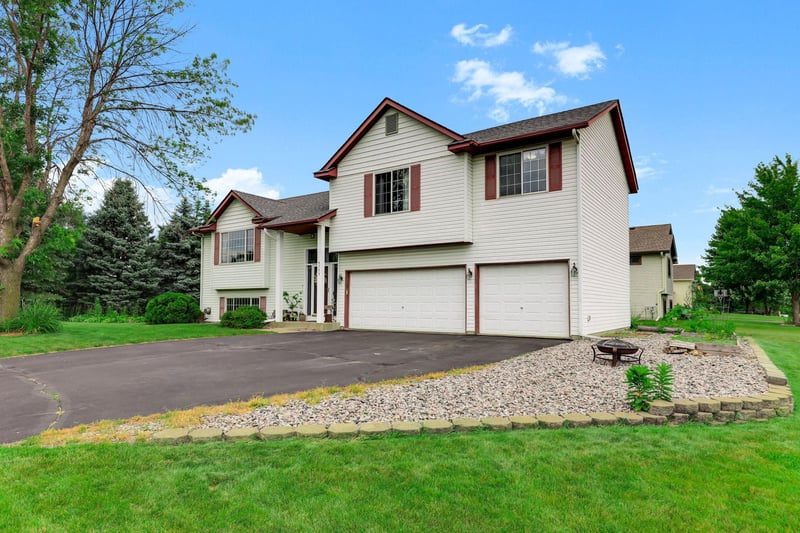 4753 Birch St, Hampton, MN 55031