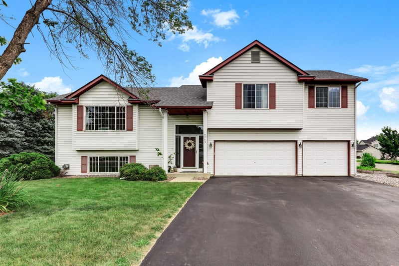 4753 Birch St, Hampton, MN 55031