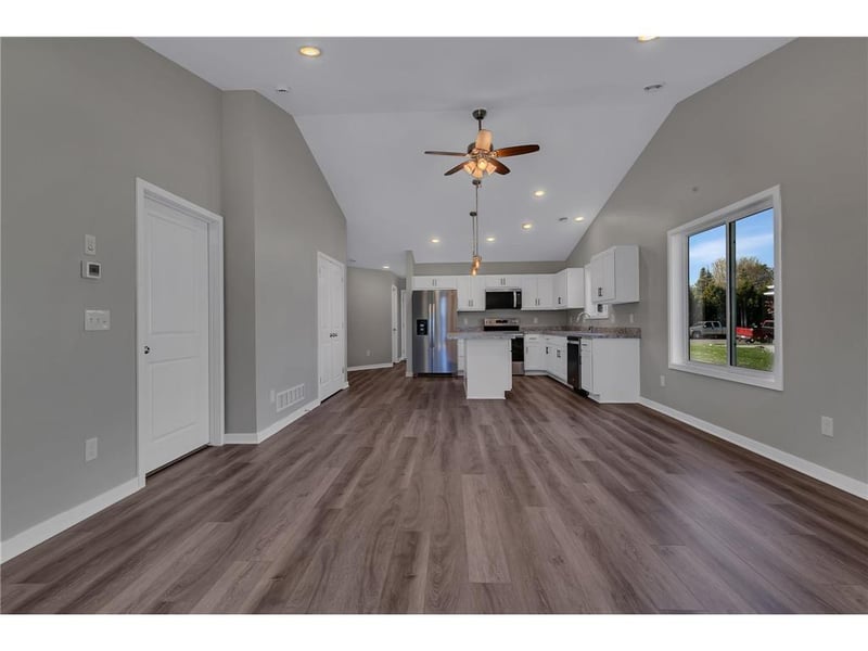 1015 3rd Ave NE, Milaca, MN 56353