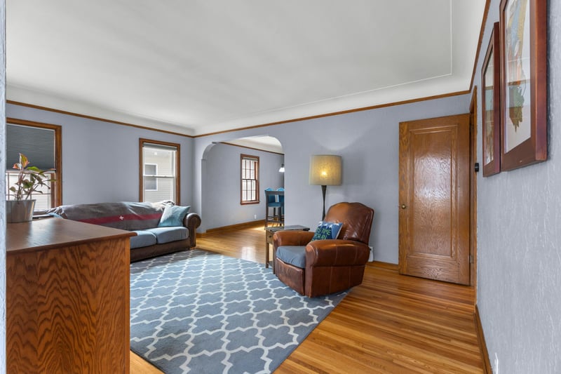 825 Delaware Ave, Saint Paul, MN 55107