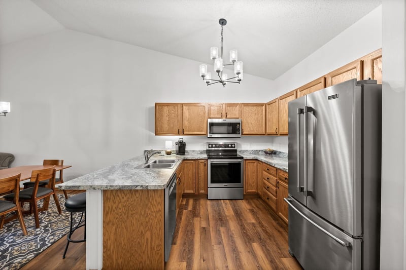 617 Meadow Ln, Norwood Young America, MN 55397