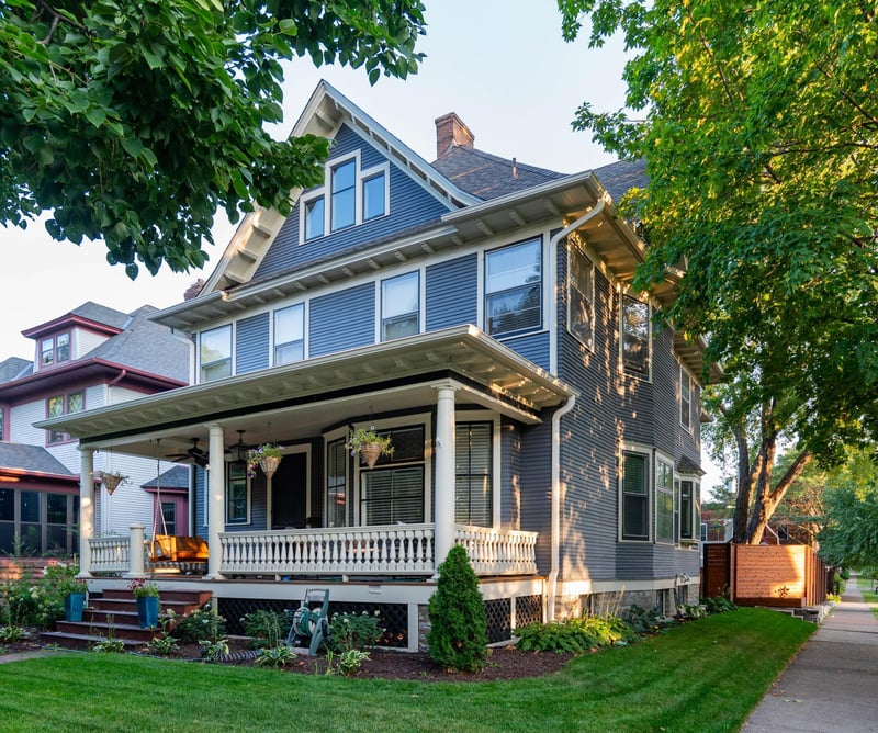 976 Lincoln Ave, Saint Paul, MN 55105
