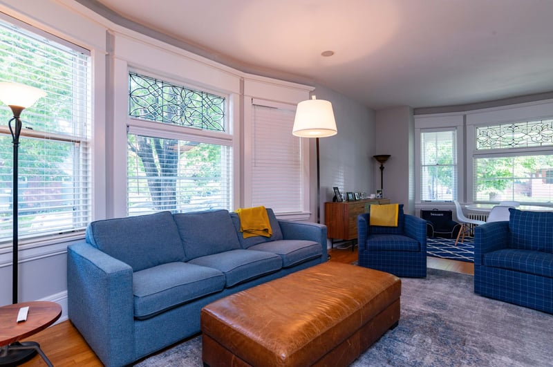 976 Lincoln Ave, Saint Paul, MN 55105