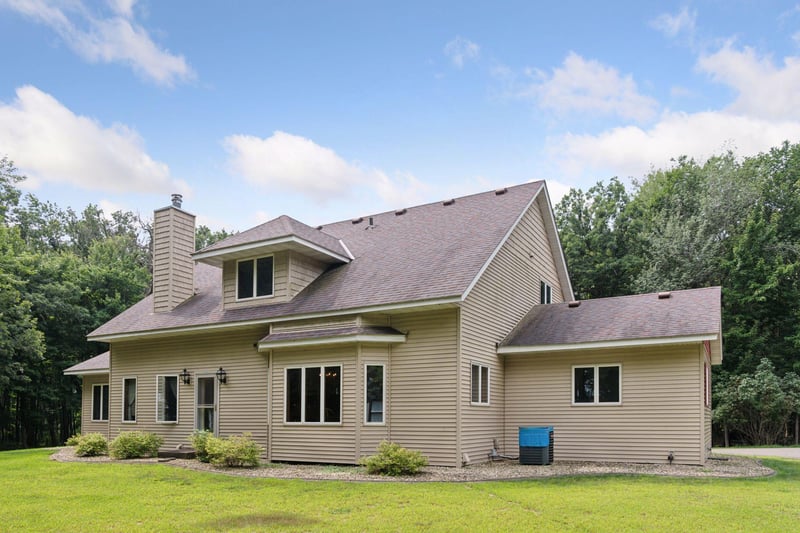 28075 Zuni St NW, Isanti, MN 55040