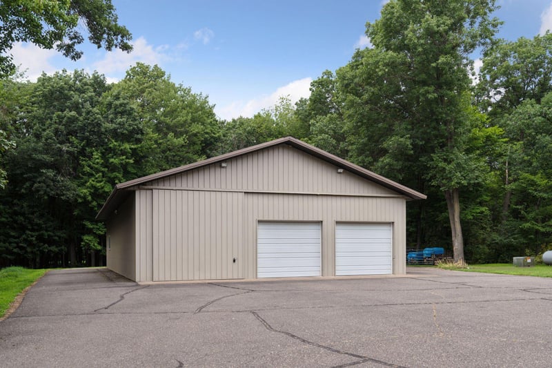 28075 Zuni St NW, Isanti, MN 55040