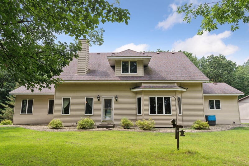 28075 Zuni St NW, Isanti, MN 55040