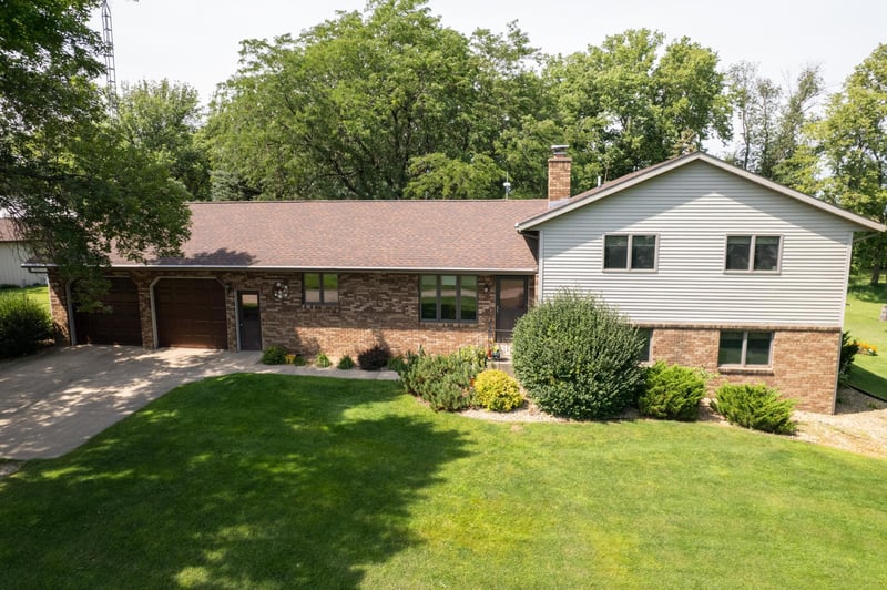 19118 Aspen Ave, Tracy, MN 56175