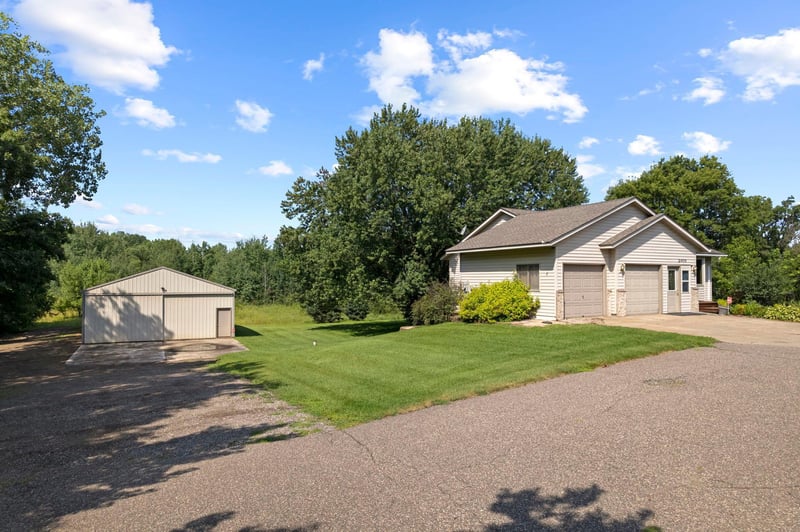 21470 Rum River Blvd NW, Oak Grove, MN 55303