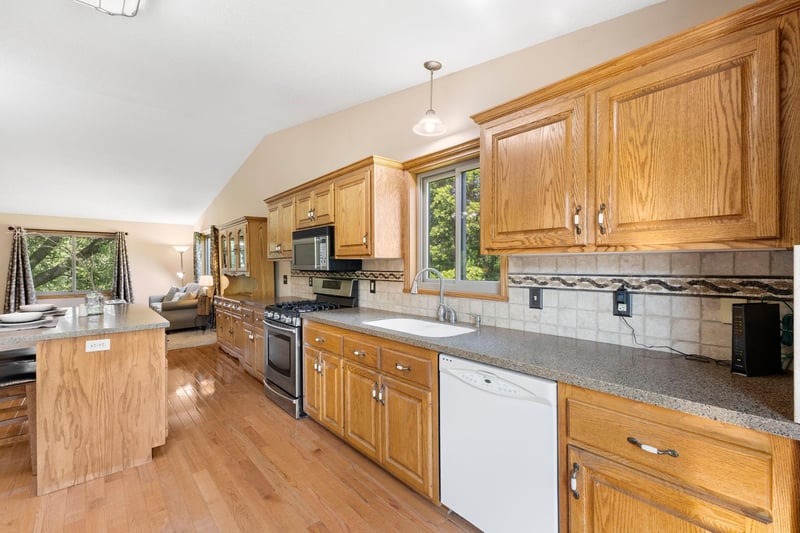 21470 Rum River Blvd NW, Oak Grove, MN 55303