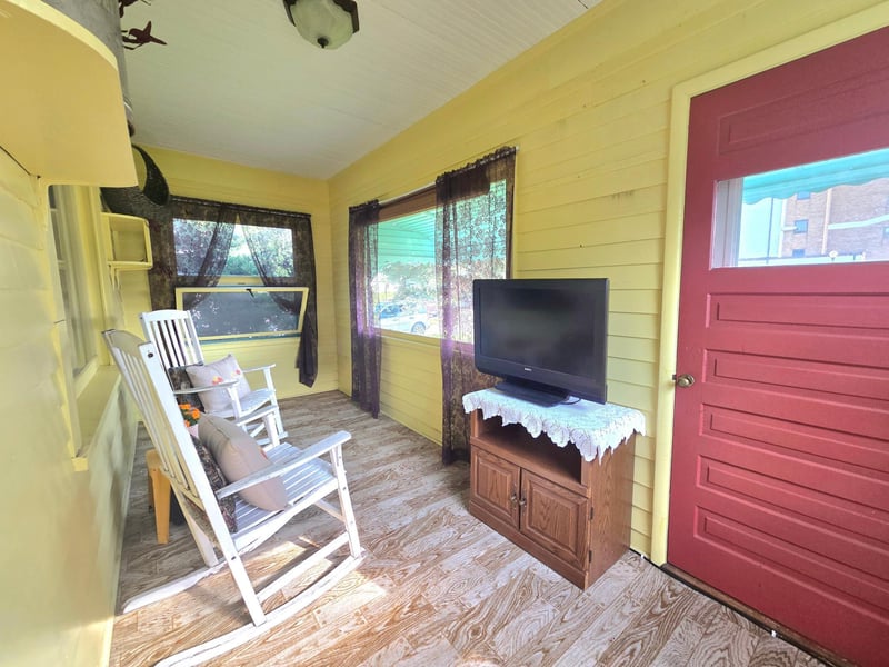 304 Lincoln Ave NW, Twin Valley, MN 56584