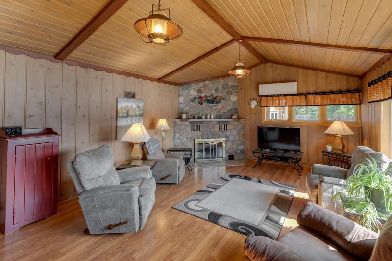 709 Heartland Pl S, Akeley, MN 56433