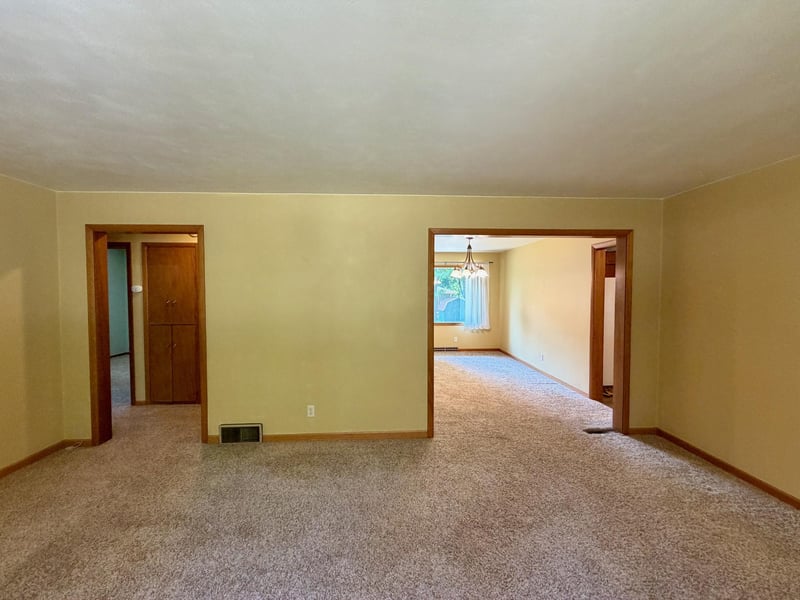 1115 Elmhurst Ave, Luverne, MN 56156