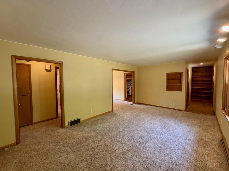 1115 Elmhurst Ave, Luverne, MN 56156