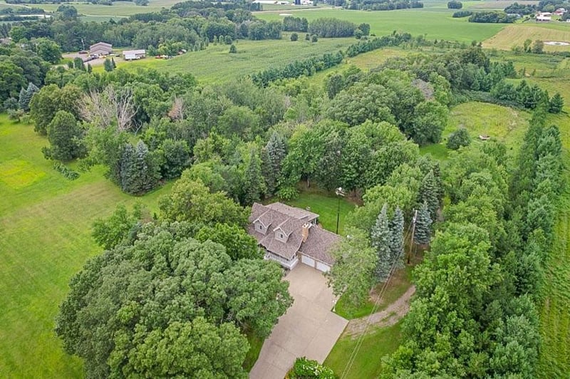 16714 Queens Rd, Avon, MN 56310