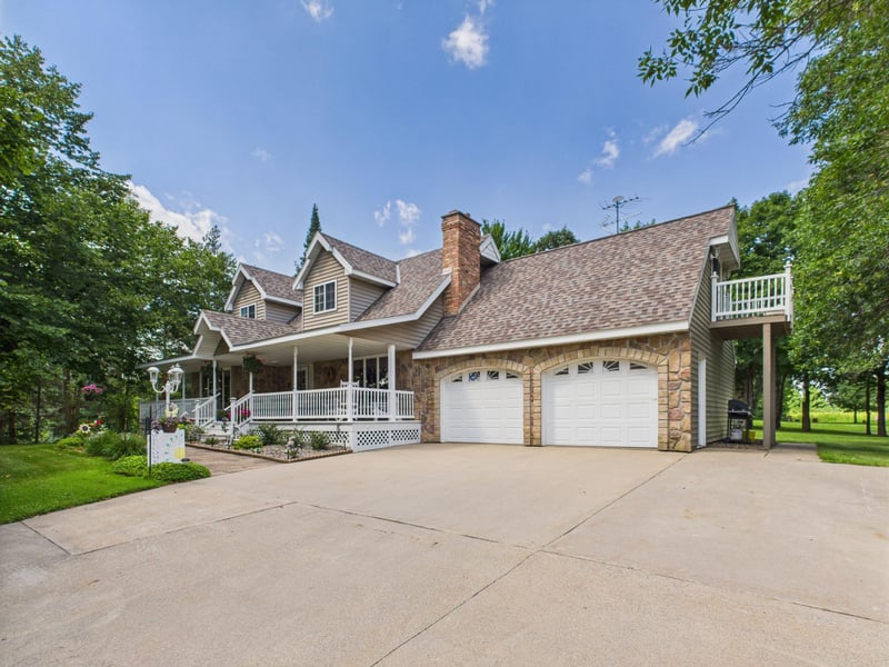 16714 Queens Rd, Avon, MN 56310