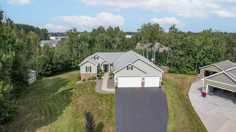4999 Timber Hill Ct, Hermantown, MN 55811