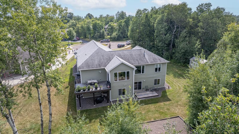 4999 Timber Hill Ct, Hermantown, MN 55811