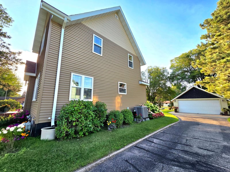 306 Lincoln Ave NW, Twin Valley, MN 56584