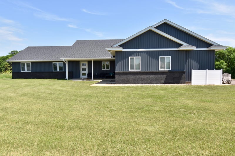 33432 88th Ave, Saint Joseph, MN 56374