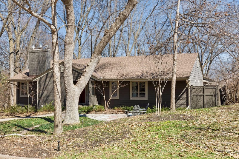 590 Montcalm Pl, Saint Paul, MN 55116