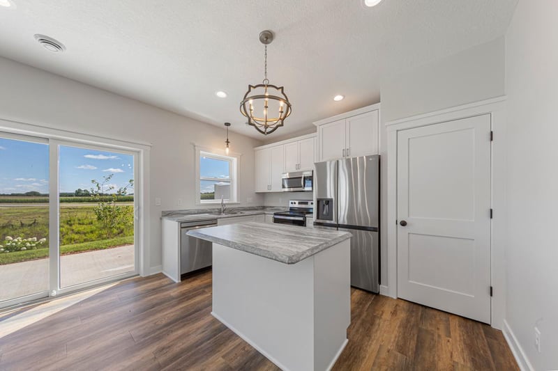 819 Viburnum St, Belle Plaine, MN 56011