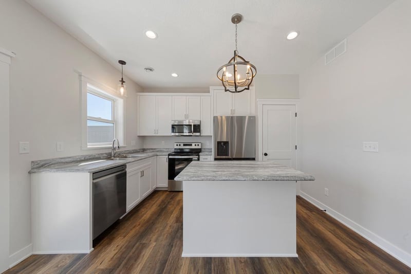 819 Viburnum St, Belle Plaine, MN 56011