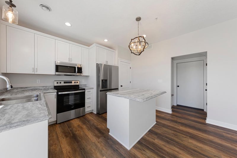 819 Viburnum St, Belle Plaine, MN 56011