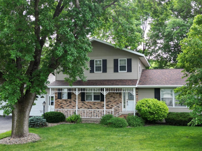 301 Birch St, Lucan, MN 56255