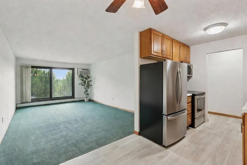 3399 Kent St #211, Shoreview, MN 55126