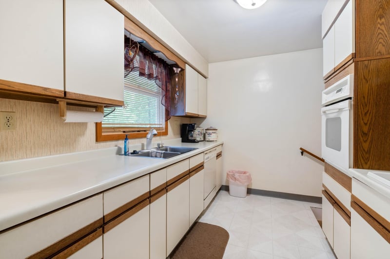919 89th Ave W, Duluth, MN 55808