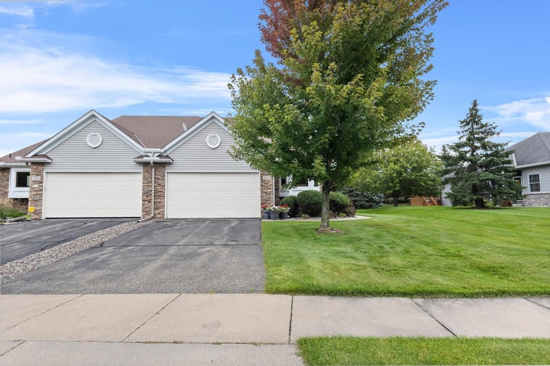4624 Greenhaven Dr, White Bear Twp, MN 55127