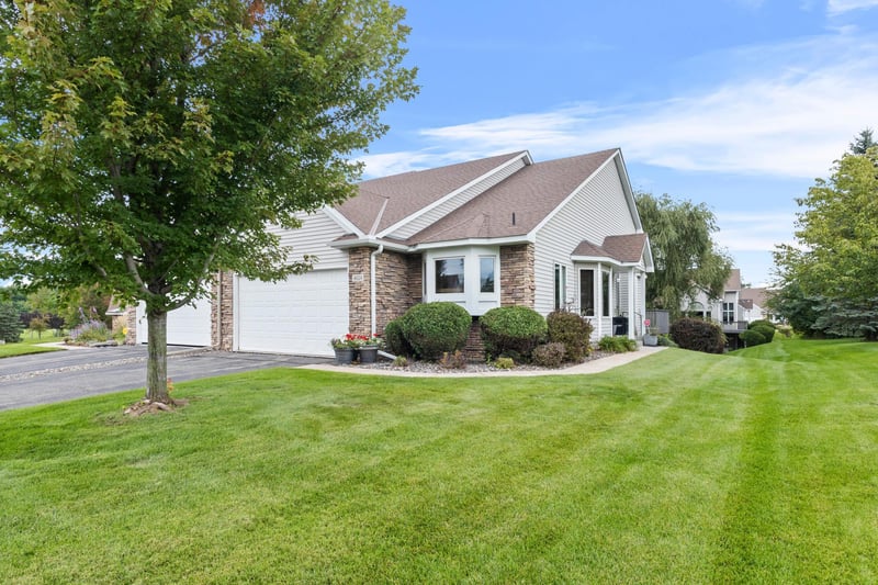 4624 Greenhaven Dr, White Bear Twp, MN 55127