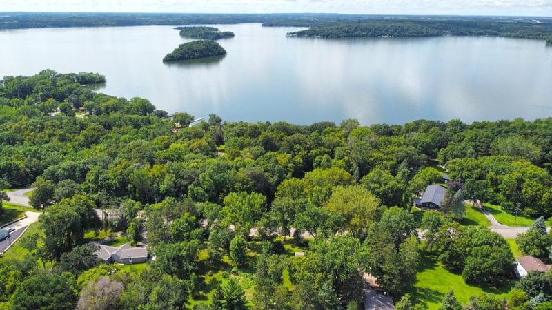 15806 Old Lake Rd, Paynesville, MN 56362