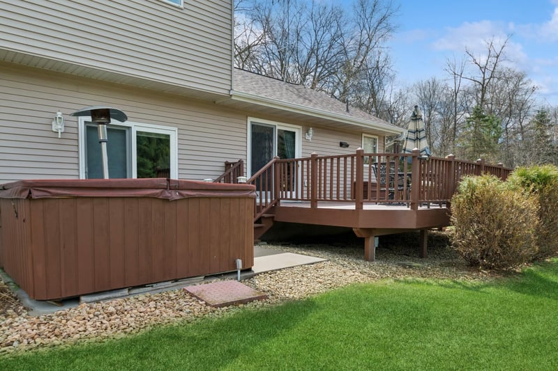 14580 30th St, Clear Lake, MN 55319