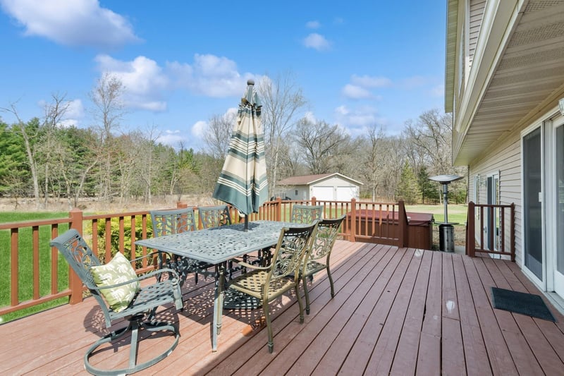 14580 30th St, Clear Lake, MN 55319