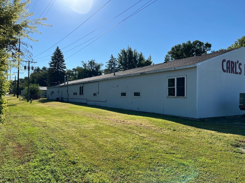 1271 Hale Pl, Windom, MN 56101