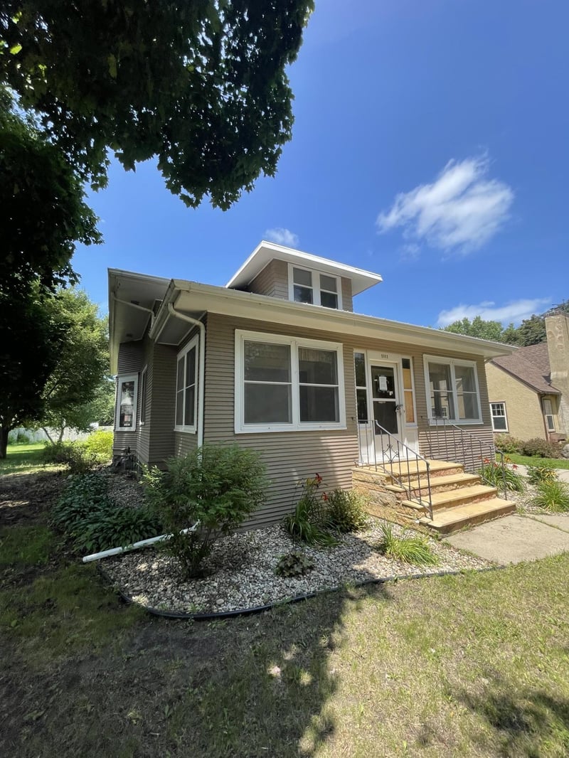 1011 6th Ave, Mountain Lake, MN 56159