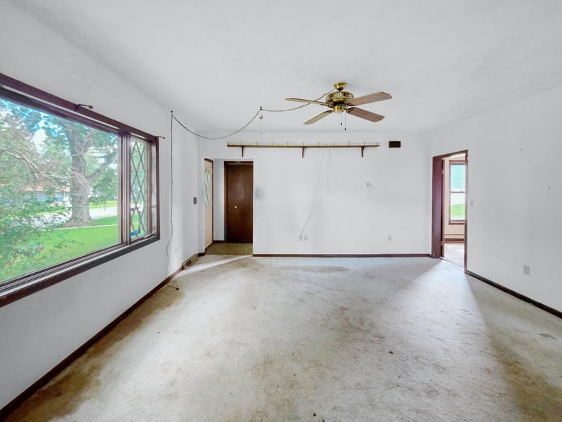 1023 N Spring St, New Ulm, MN 56073