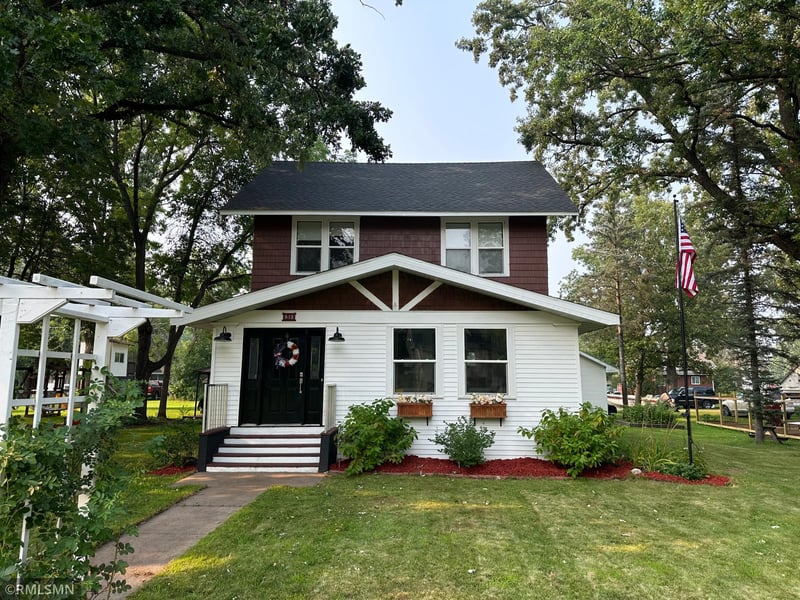 513 2nd St SW, Crosby, MN 56441