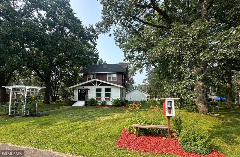 513 2nd St SW, Crosby, MN 56441
